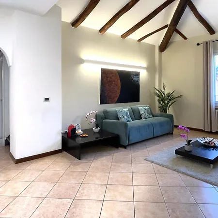 Int 6 - Marco By San Luca *