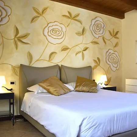 Int 6 - Marco By San Luca * Μπολόνια