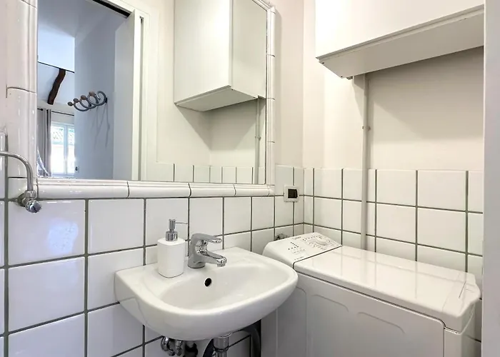 Int 6 - Marco By San Luca