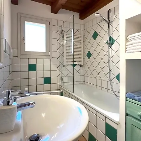 Int 6 - Marco By San Luca *