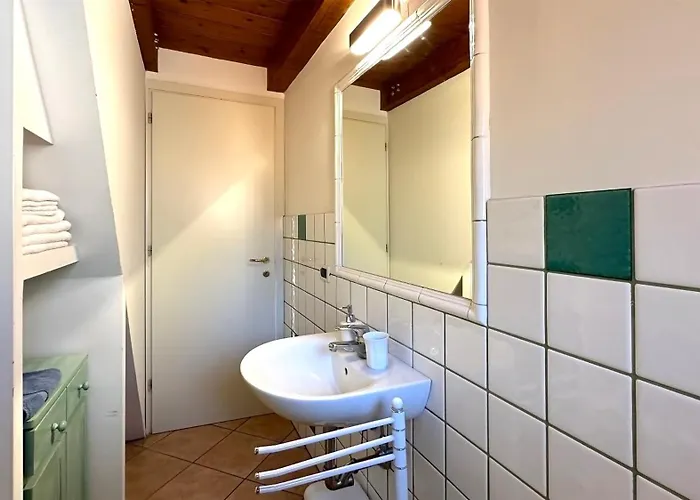 Int 6 - Marco By San Luca بولونيا